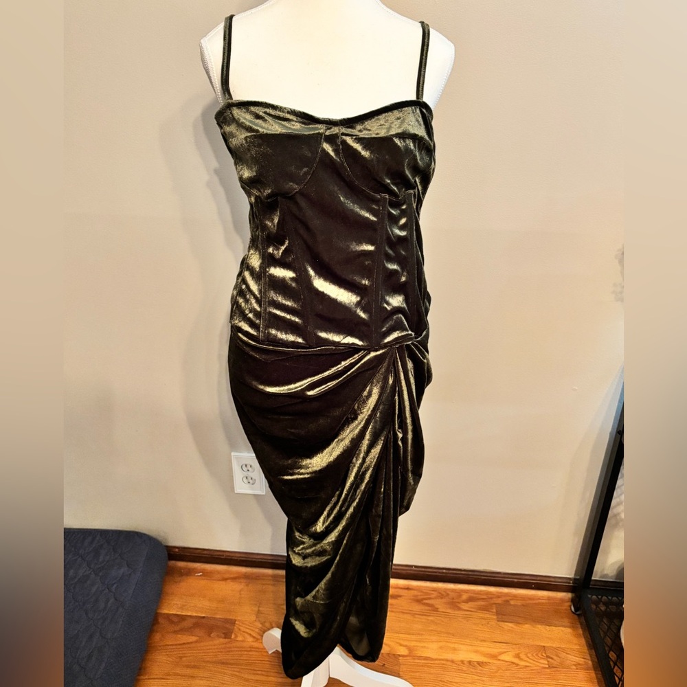 Elegant Velvet Two Piece Set in Olive Green